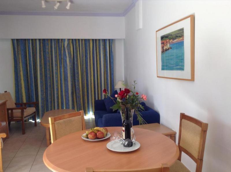 Paphos Gardens Apartment Szoba fotó